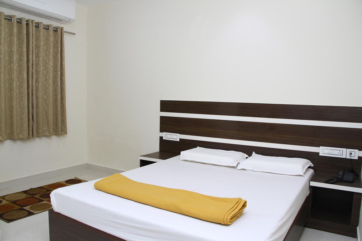 Mp Residency Hotel Кумбаконам Екстериор снимка