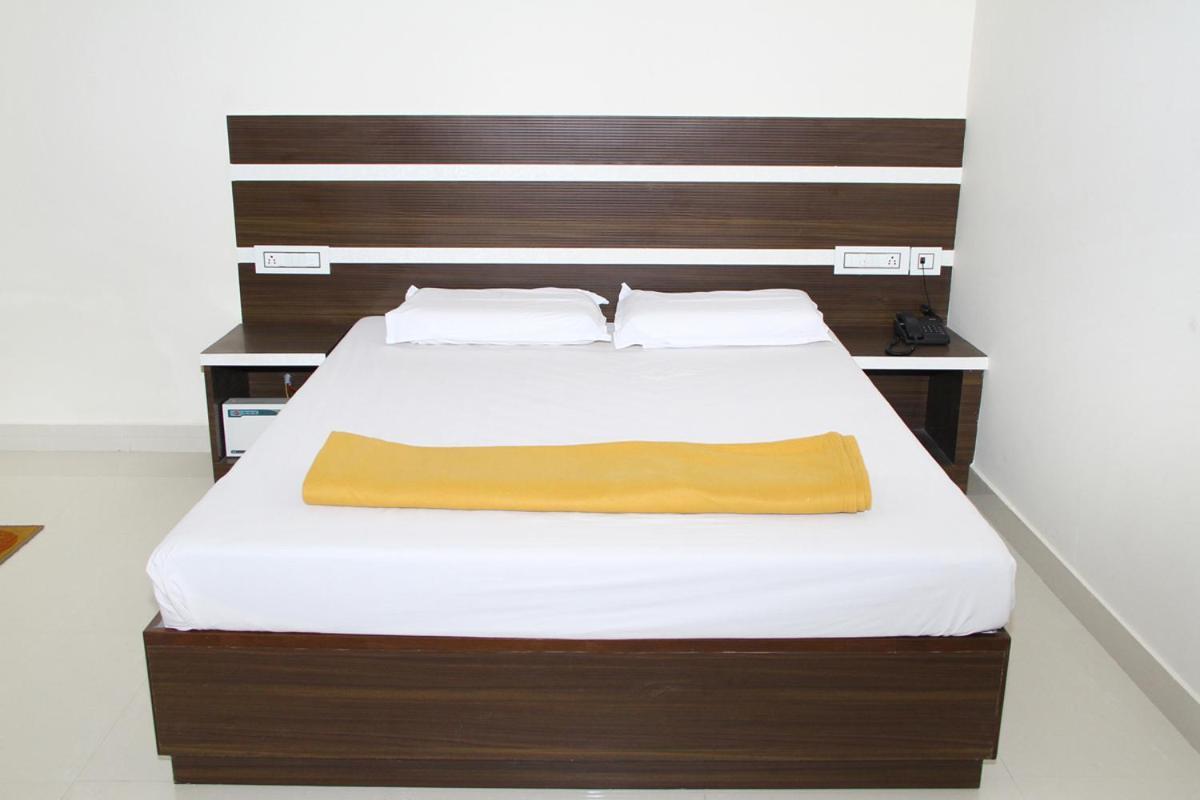 Mp Residency Hotel Кумбаконам Екстериор снимка